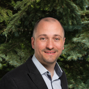 Dr. Dominic Zuber